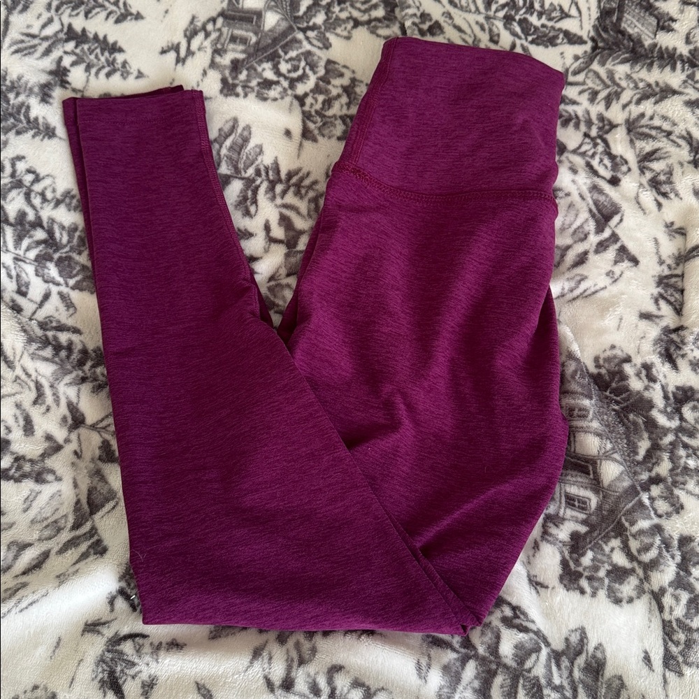 Beyond Yoga Berry Leggings - Picture 3 of 10